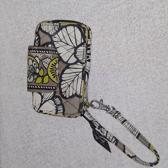 2 Vera Bradley Clutch Wallets⁰ - Picture 6 of 10